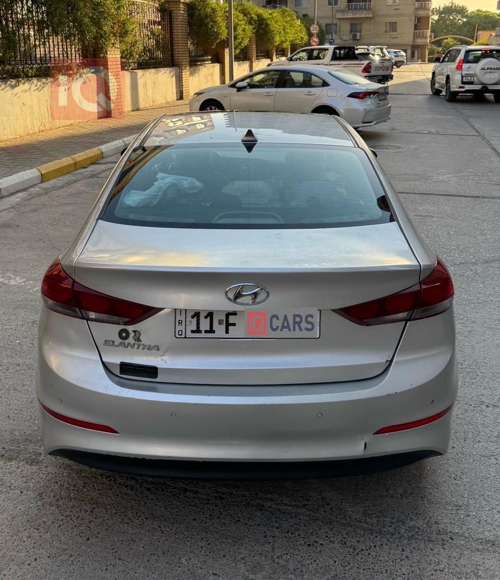 هیۆندای ئەلەنترا